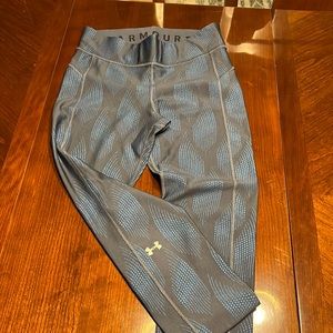 Under armor patterned leggings